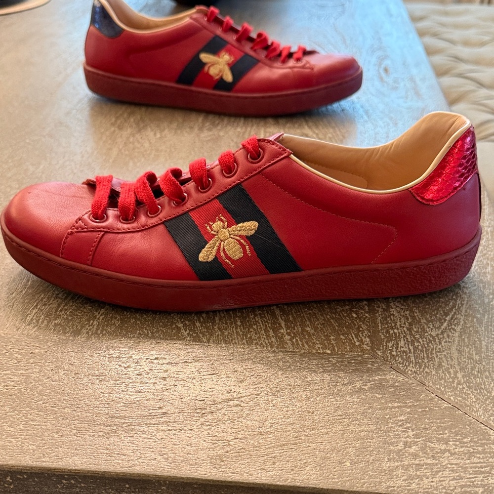 Men's Gucci Red Leather Sneakers - Picture 4 of 7